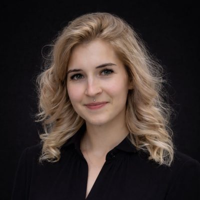 Zahnarzt Erlangen Mandy Mitarbeiterin
